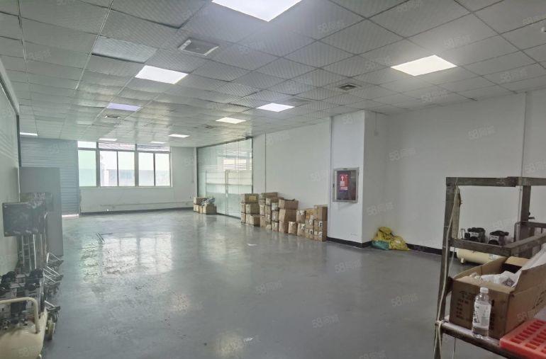 园区唯一大面积厂房，42格局，适合做小加工，组装，电商等