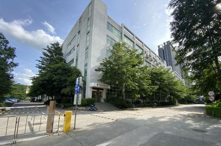 现成精装修观澜章阁科技园楼上500平办公室仓库厂房低价出租