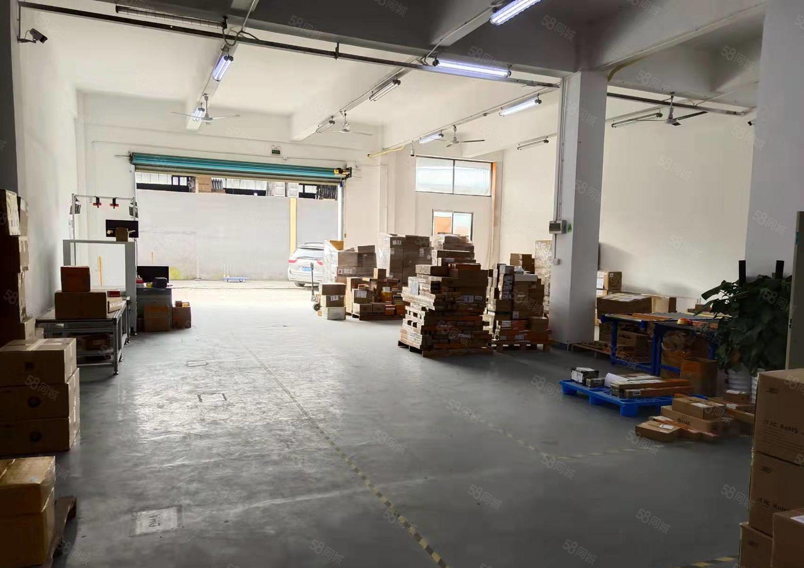 深圳龙华清湖地铁站和平路旁一楼450平，带办公室。方正好用