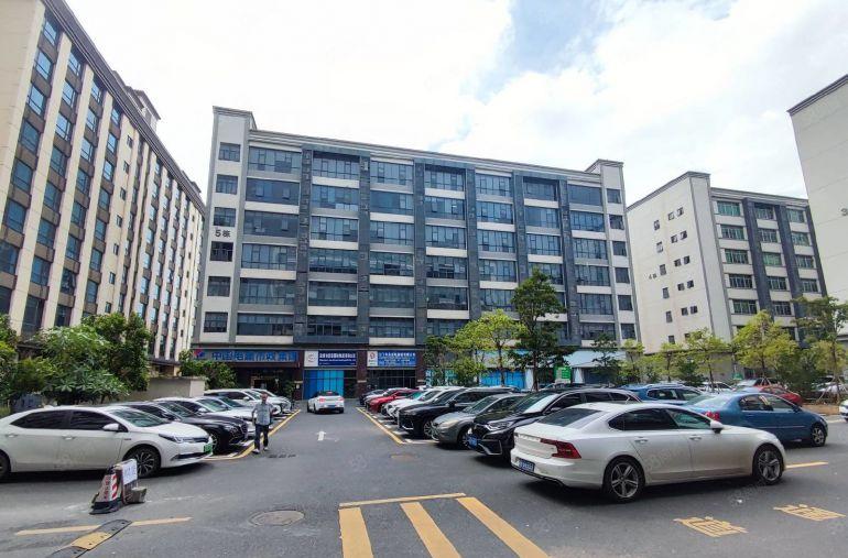 24元起龙华大浪布龙路楼上300平厂房出租仓库出租大小分租