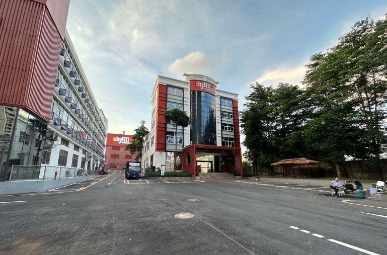 龙华地铁口旁原房东厂房出租200平起带装修可生产加工近地铁站