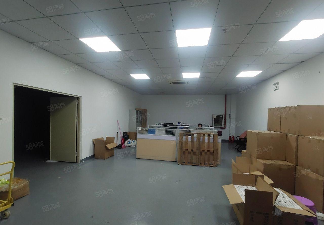 龙华大浪一楼400平米精装修厂房出租，带仓库出租全新地坪