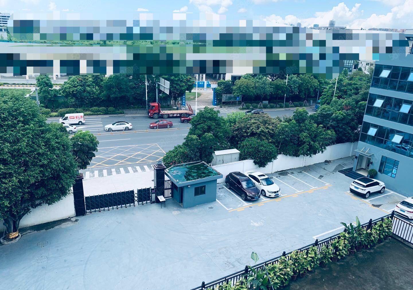 龙华清湖地铁口小独院带精装修无需转让费