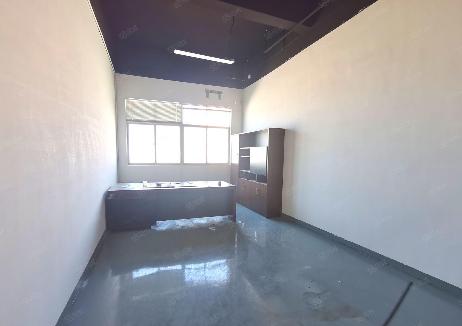 观澜福民茜坑1100平楼上精装修办公室带无尘车间厂房出租