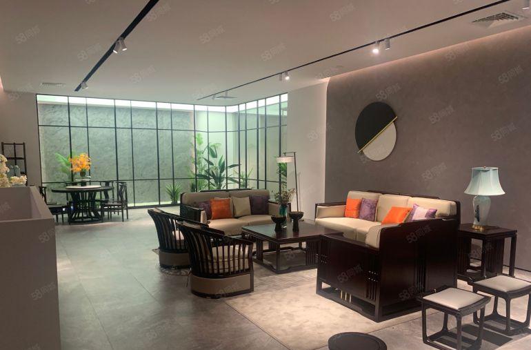 龙华中心区2000平现成豪华装修家具展厅200起分无转让费