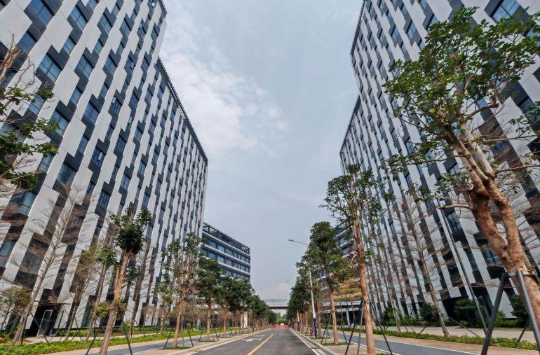 100平起租龙华民治精装修1000平厂房200平方办公室出租