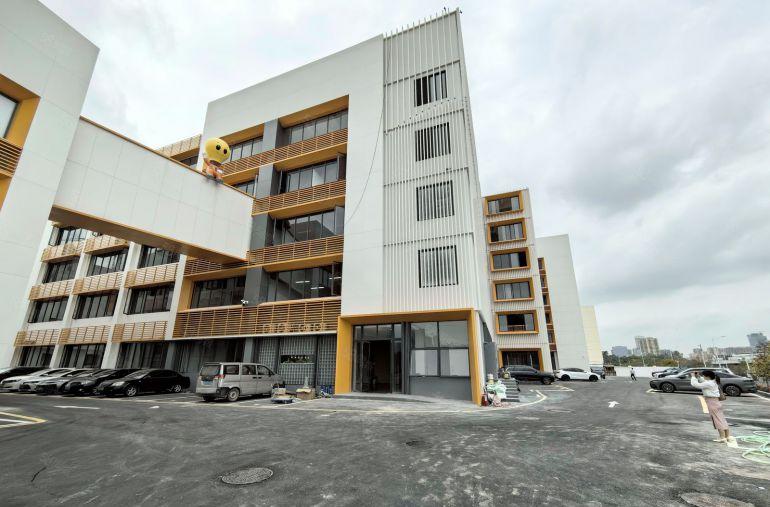 龙华油松开发商直租50平起写字楼精装修办公开放式休闲花园