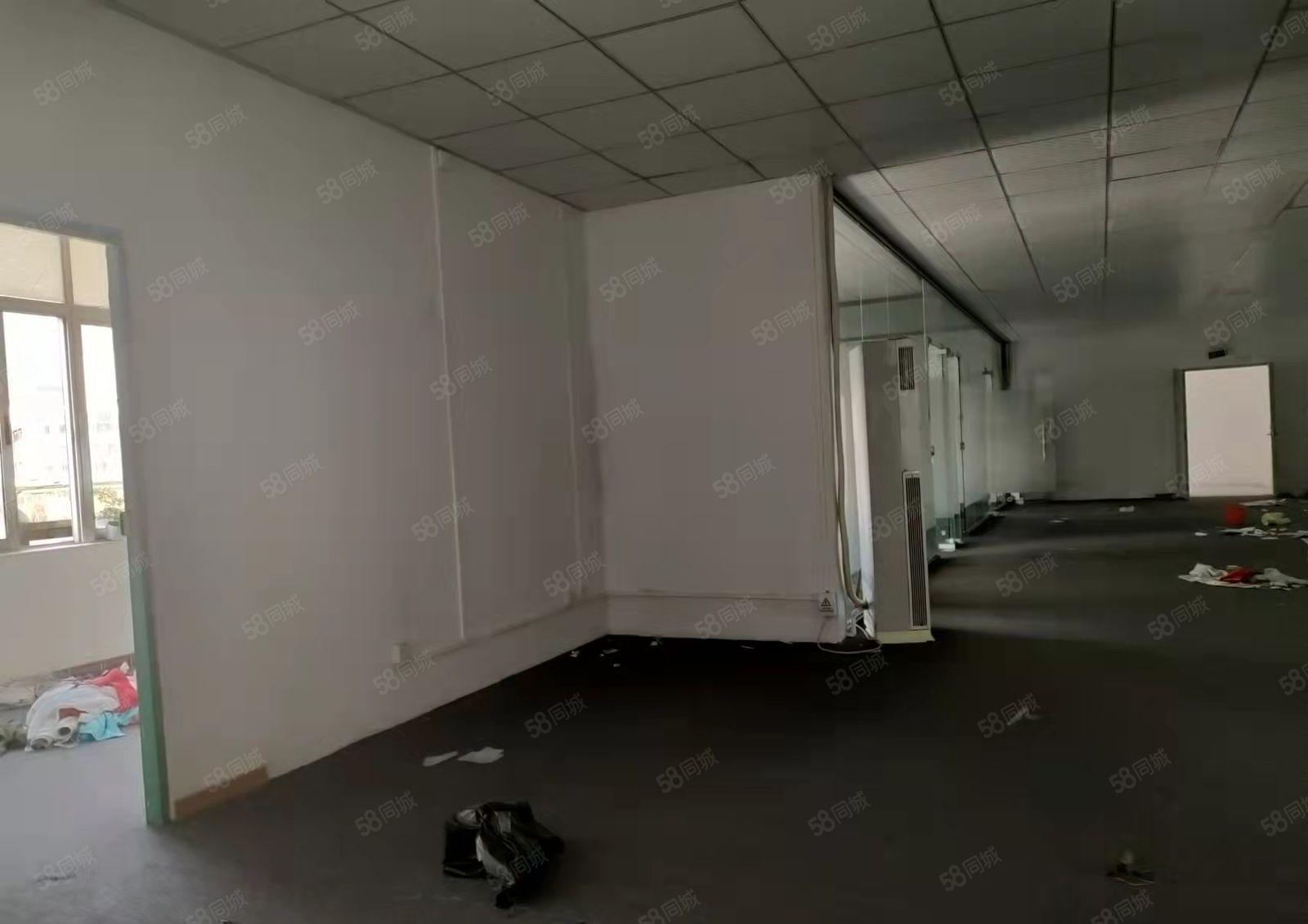 龙华壹城中心附近楼上370平精装办公厂房出租