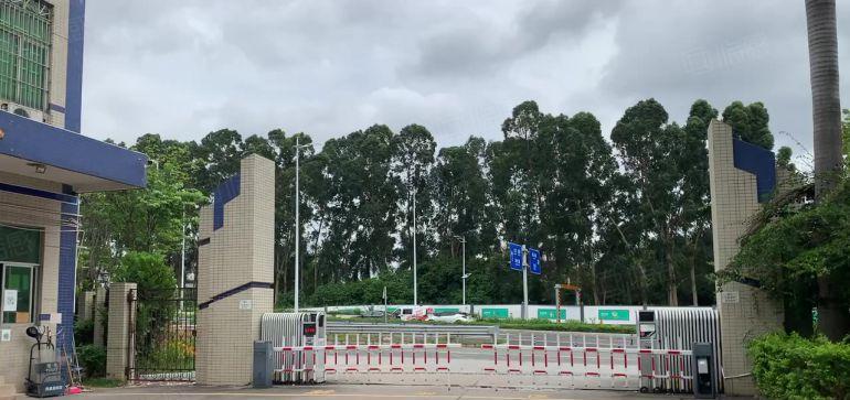 出租龙华油松工业园厂房一楼1300平出租带装修400平起分