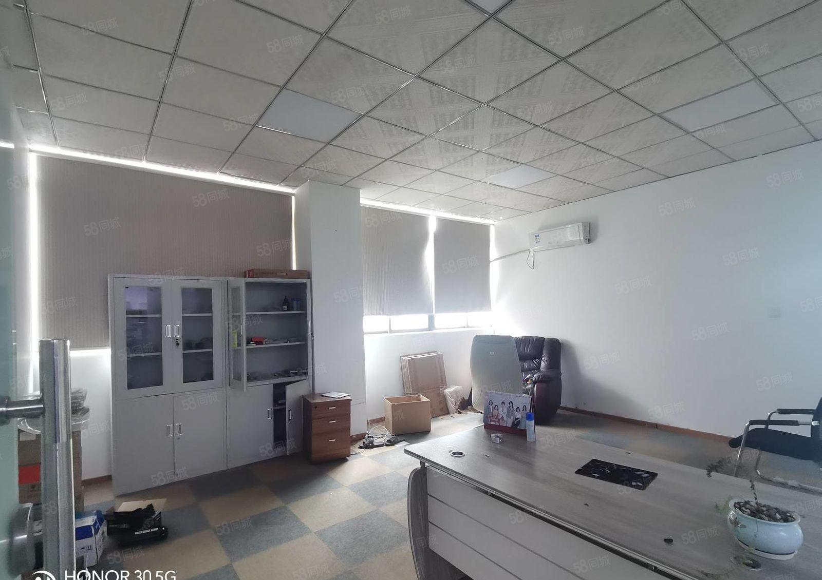 观澜新田楼上700平方带装修厂房出租