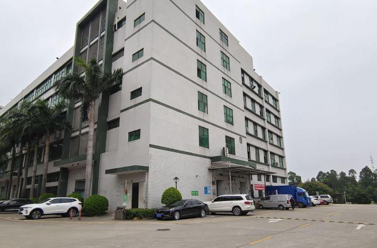 观澜大富工区独门独院8000平厂房出租500平方起分租