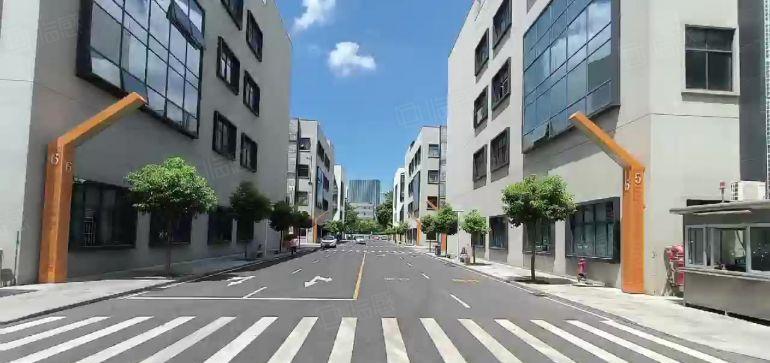 300起租龙华大浪地铁口新出楼上2000平带装修厂房仓库出租