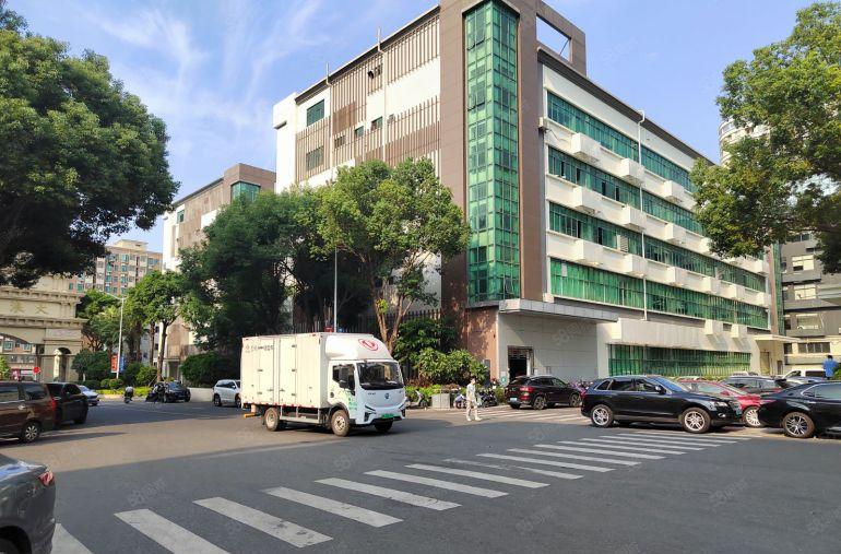 龙华大浪红本1000平厂房整层低价出租！500平起可以分租！