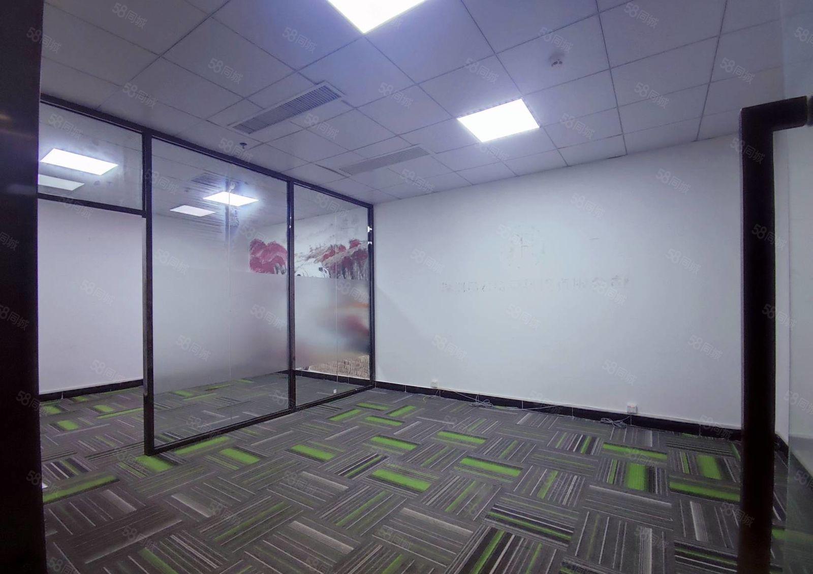 龙华民治万众城3000平精装办公仓库，30平起分