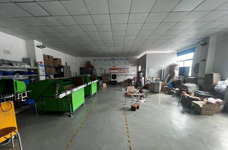 观澜樟坑径轻轨站边400平精装修研发办公室厂房仓库出租