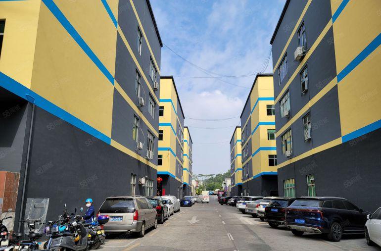 观澜厂房出租地铁口8000平独院可分租高速口带红本仓库出租