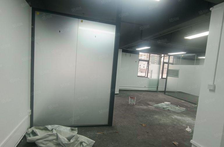 龙华民治精装修厂房仓库146平出租 带隔间办公室