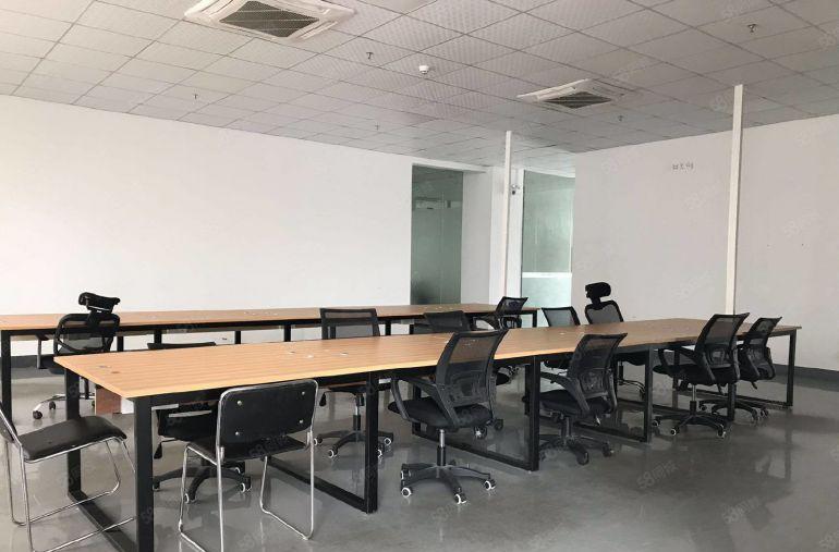 龙华元芬地铁口新出一楼精装修1600平厂房出租原房东使用率高