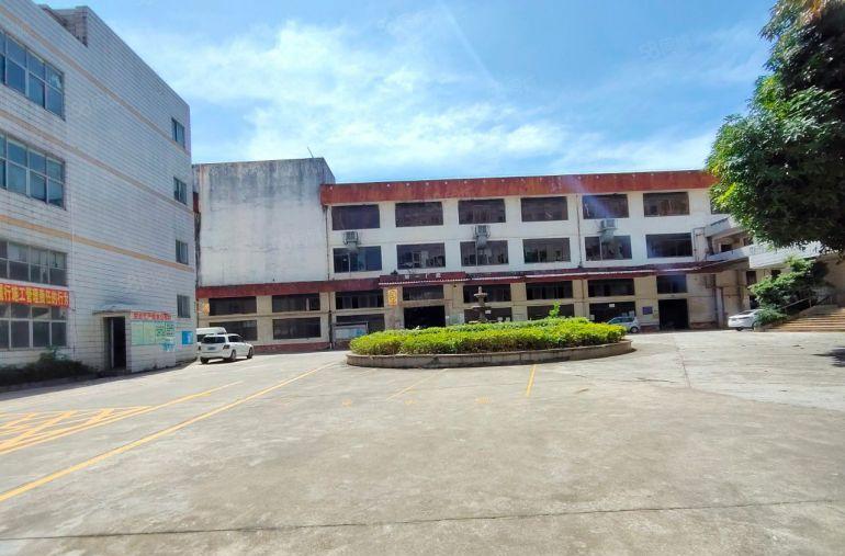 龙华清湖北地铁口新出一楼2000平层高6米带牛角厂房出租