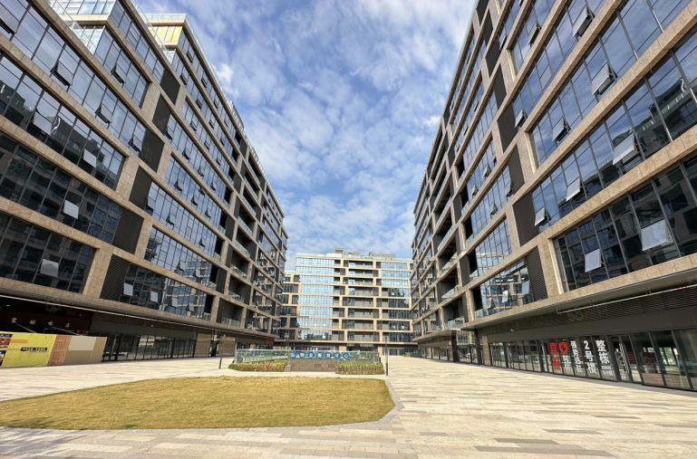 100平起租观澜高新产业园电商办公室红本厂房出租免租期3个月