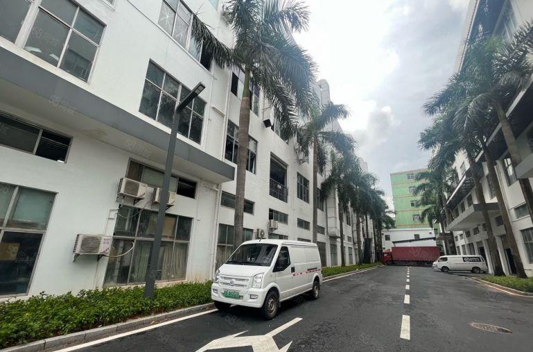 龙华地铁口原房东厂房出租一楼1000平单价26元起，行业不限