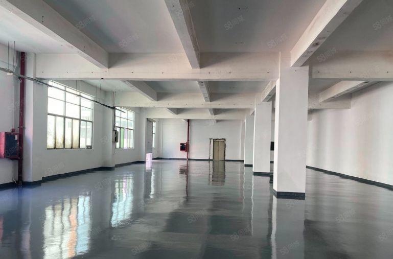 租金22元全包。龙华大浪原房东厂房仓库880平出租，全新地漆