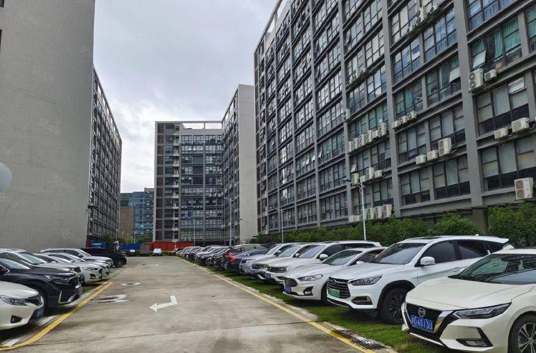 龙华大浪科技园楼上1000平方精装修办公室厂房仓库出租