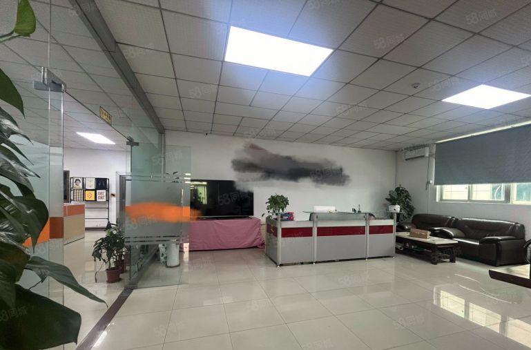 龙华清湖地铁口600平精装修厂房出租可分租低价出租得高使用率