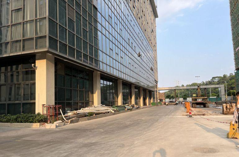 龙华大浪工业区原房东大型科技园楼上精装修300平办公厂房出租