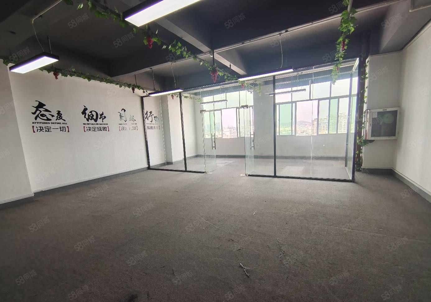 清湖地铁口新出办公室1000平，可分租100平起分租