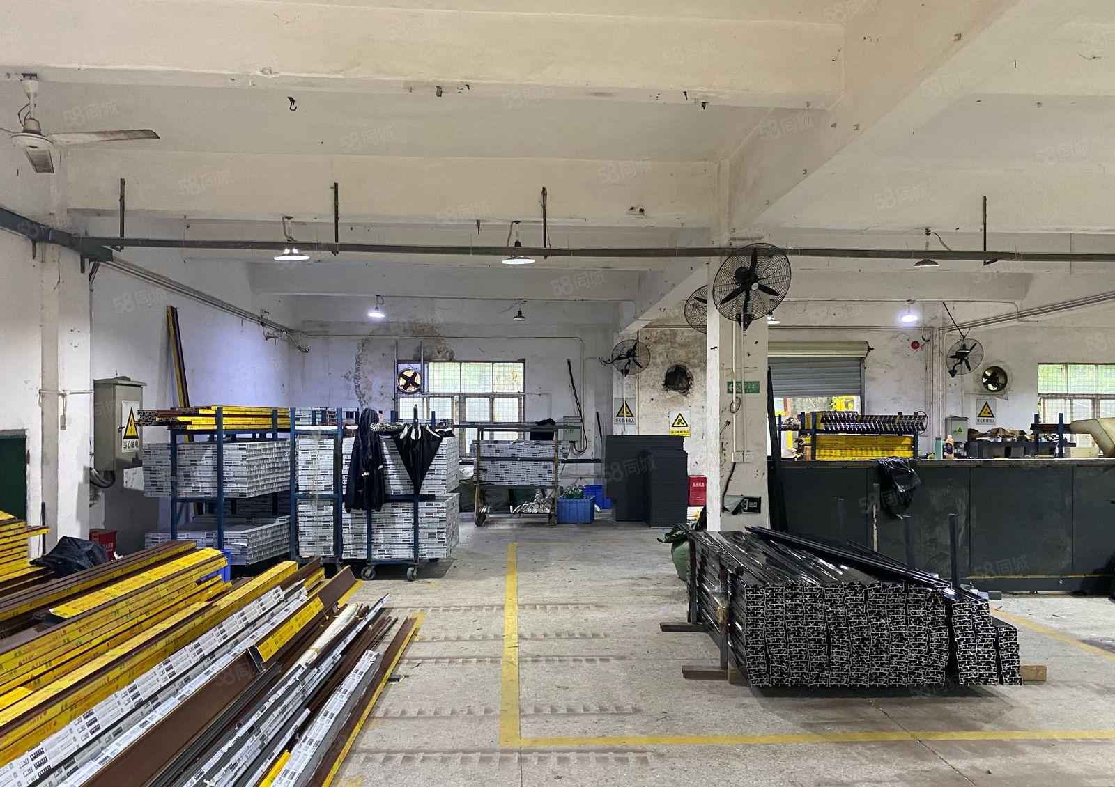 观澜靠近平湖交界处新出经典小独院1楼1200平适合各行各业。