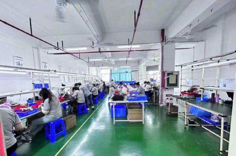 500平起租龙华元芬地铁口新出2000平米精装修厂房出租仓库