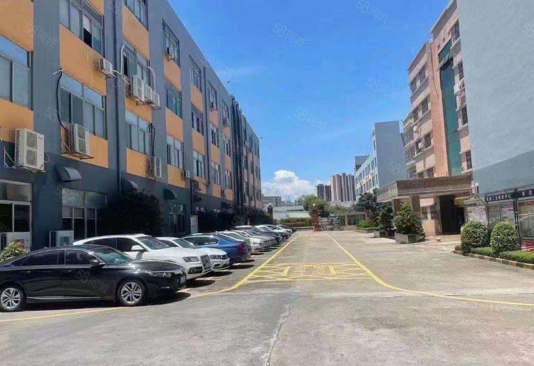 观澜松元新出原房东楼上一整层1780平带办公室装修厂房出租。