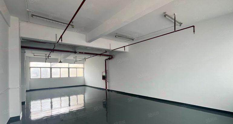 龙华花半里附近新出楼上480平精装修厂房办公室出租