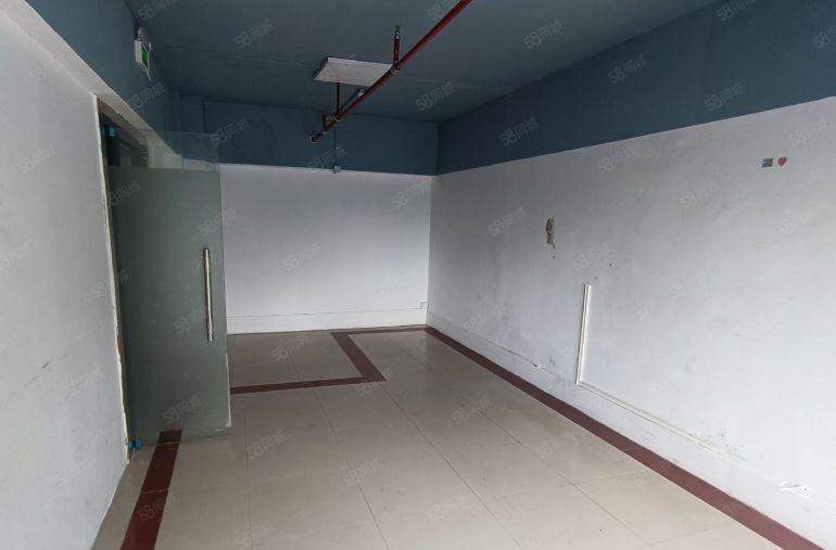 龙华清湖北地铁口附近小面积厂房60平 水电齐全