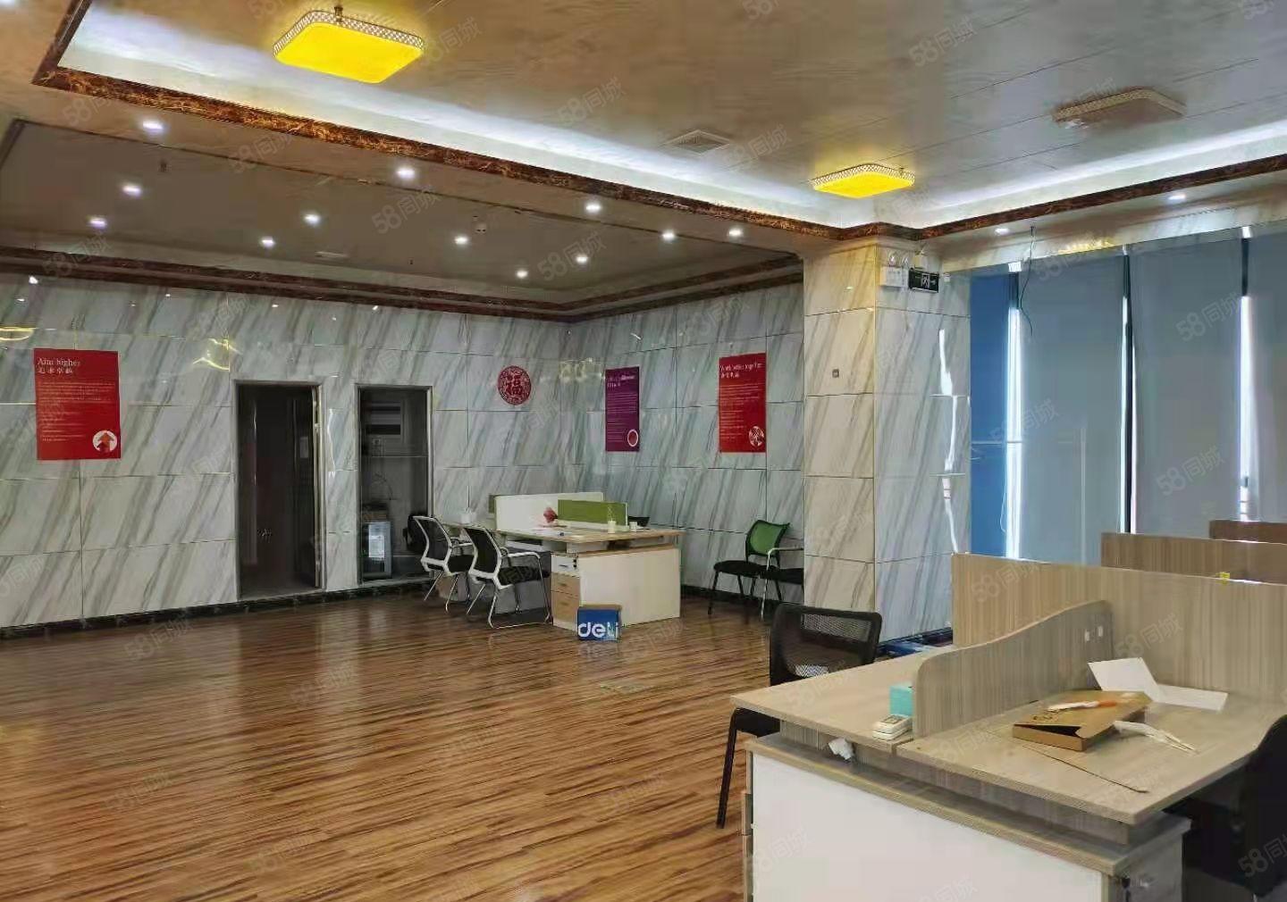 深圳龙华大浪新百丽附近一楼420平精装厂房出租。