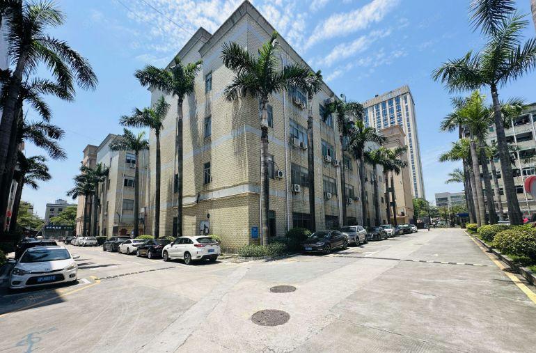 大浪1000平精装修原房东厂房出租电改园区空地大好停车