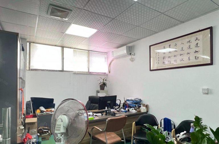 租金20元龙华油松厂房出租楼上1580平带精装办公室出租