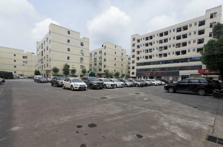 龙华观澜高新工业园红本厂房出租精装修带办公室和大气前台