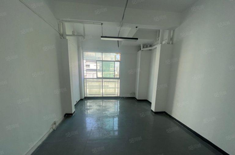 宝能科技园旁 原房东 精装  25一平起