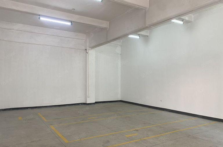 龙华布龙路原房东一楼钢构厂房，仓库300平招租，租金29元平