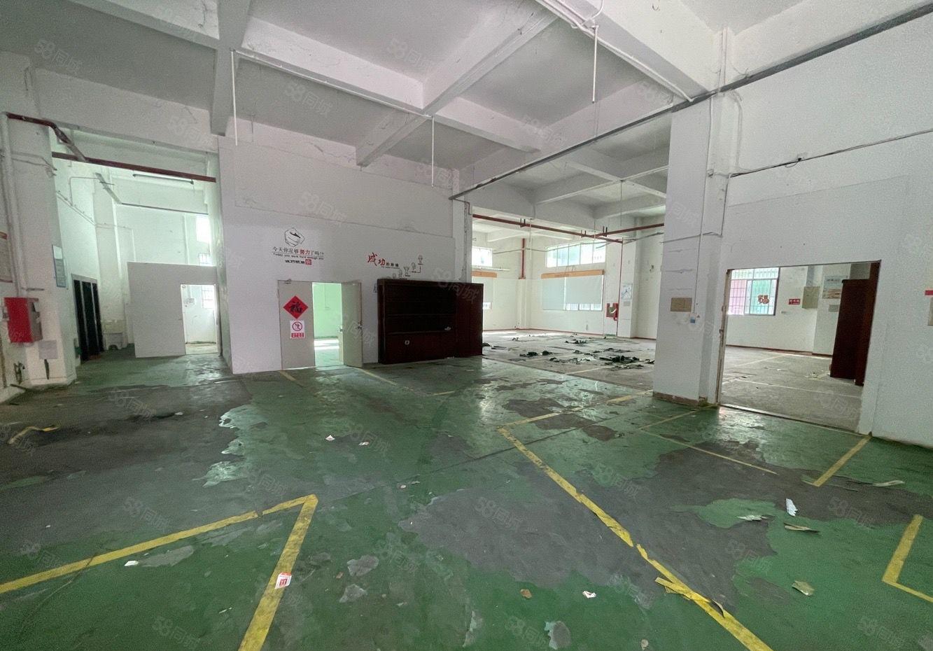 龙华大浪工业园一楼小面积厂房仓库低价出租空地大好进车
