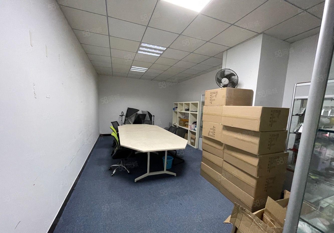 龙华大浪河背工业园小面积精装修700平厂房出租离地铁500米