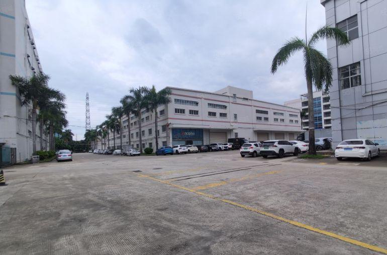 龙华观澜高速路口2000平原房东厂房办公仓库出租卸货平台分租