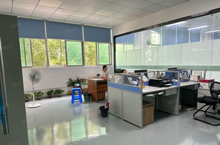 观澜高速口2000平方豪华精装修工业园红本厂房出租无转让费