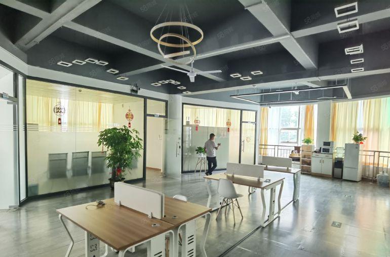 观澜章阁花园式厂房精装修出租1800平方，原房东直租大可分租