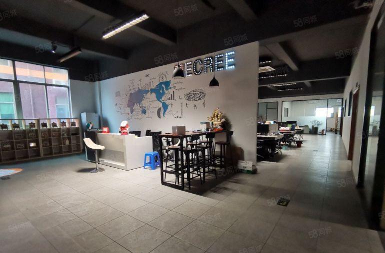 元芬地铁口，精装修整层2000平，厂改办公，园区形象好空地大