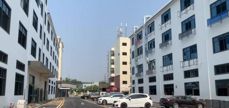 龙华大浪高新园红本独门独院6800平厂房仓库出租空地大可分组