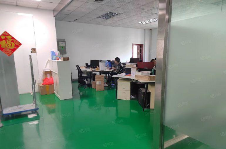 大浪上横朗工业园新出三楼整层面积1380平带装修好办公室出租