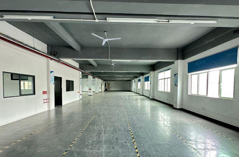 龙华观澜富士康科技集团楼上整层1000平米实际面积厂房出租